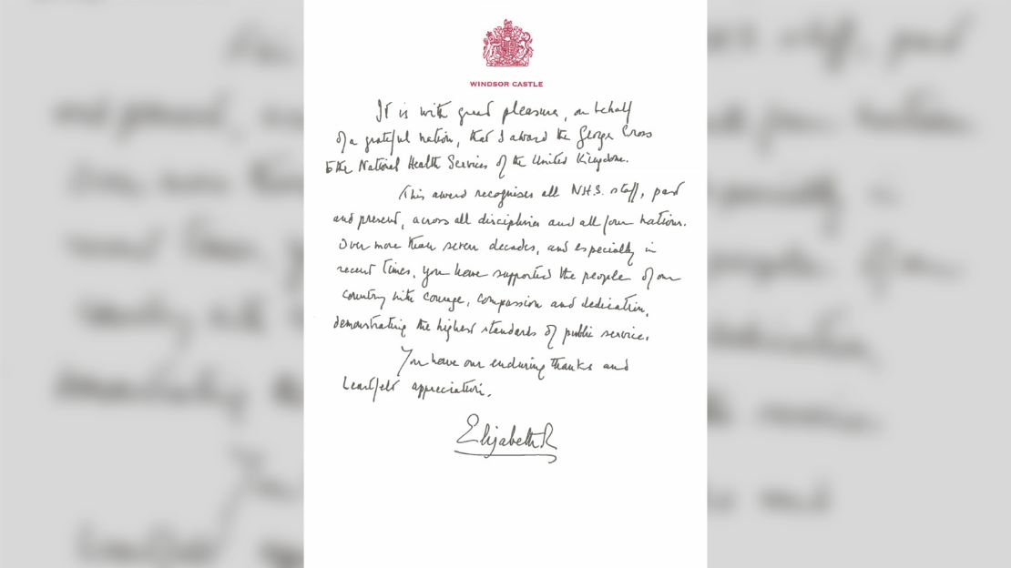 The monarch hand-wrote her message when awarding the George Cross this year. 