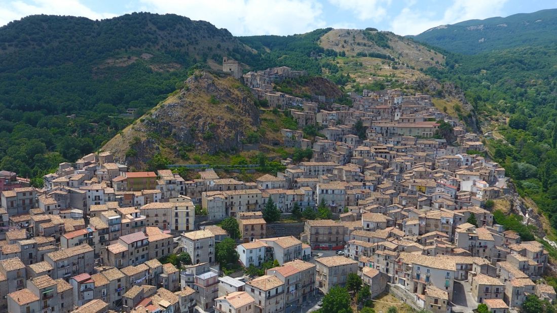 <strong>San Donato di Ninea: </strong>The view from high up on the peaks above this Calabrian village takes in the region's two seas: the Ionian and Tyrrhenian.