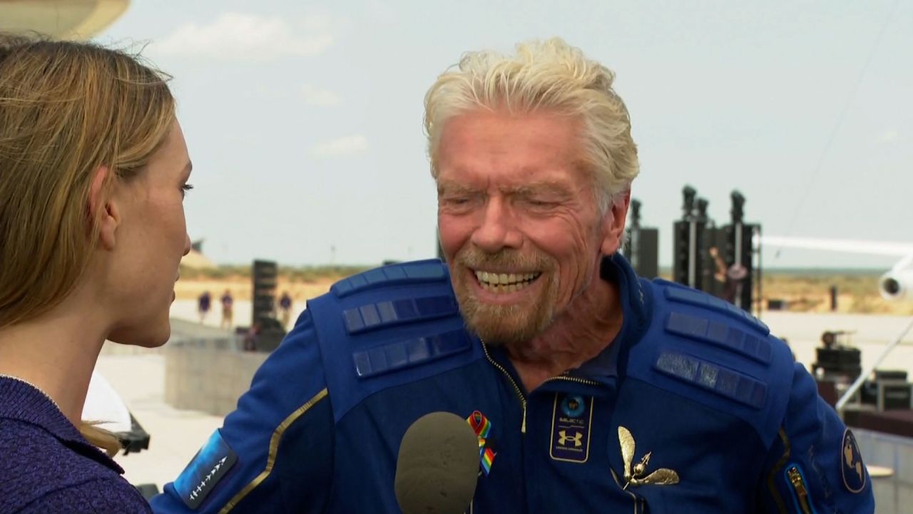 01 Richard Branson live CNN 0711