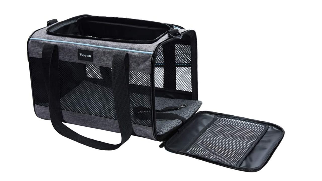 Vceoa Soft-Sided Cat Carrier