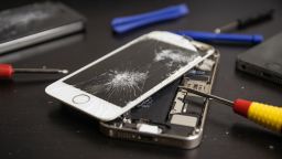 Broken smartphone repair - stock