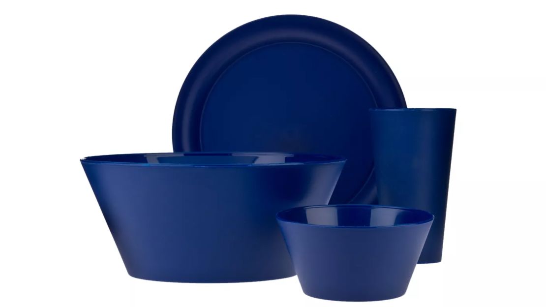 CreativeWare Plastic 13-Piece Dinnerware Set