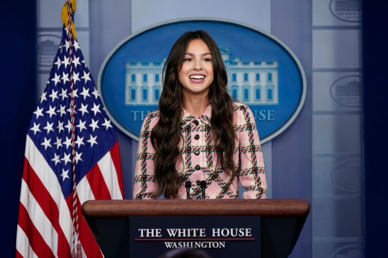 Olivia Rodrigo: Pop star visits White House to urge young people