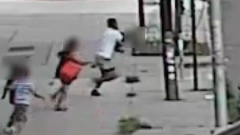 Attempted kidnapping caught on camera