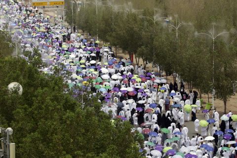 Thousands of pilgrims leave after prayers at the Namira Mosque on Monday.