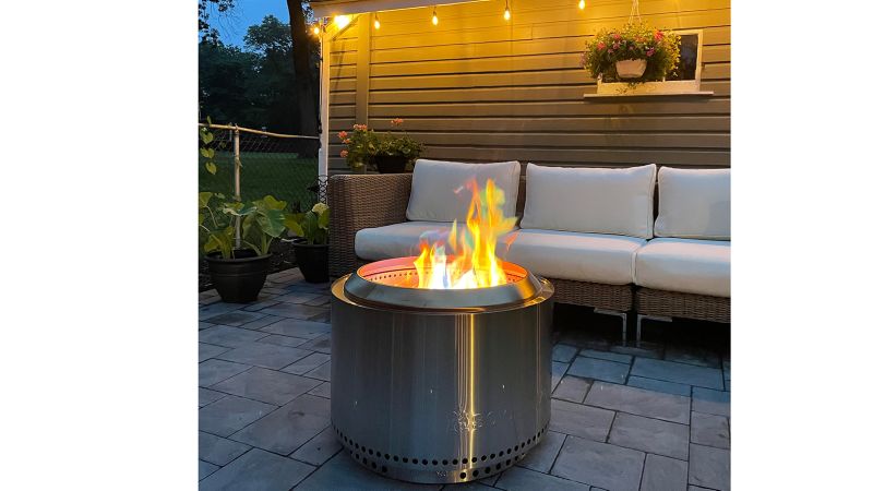 We tested out the Solo Stove Yukon fire pit and now we're obsessed