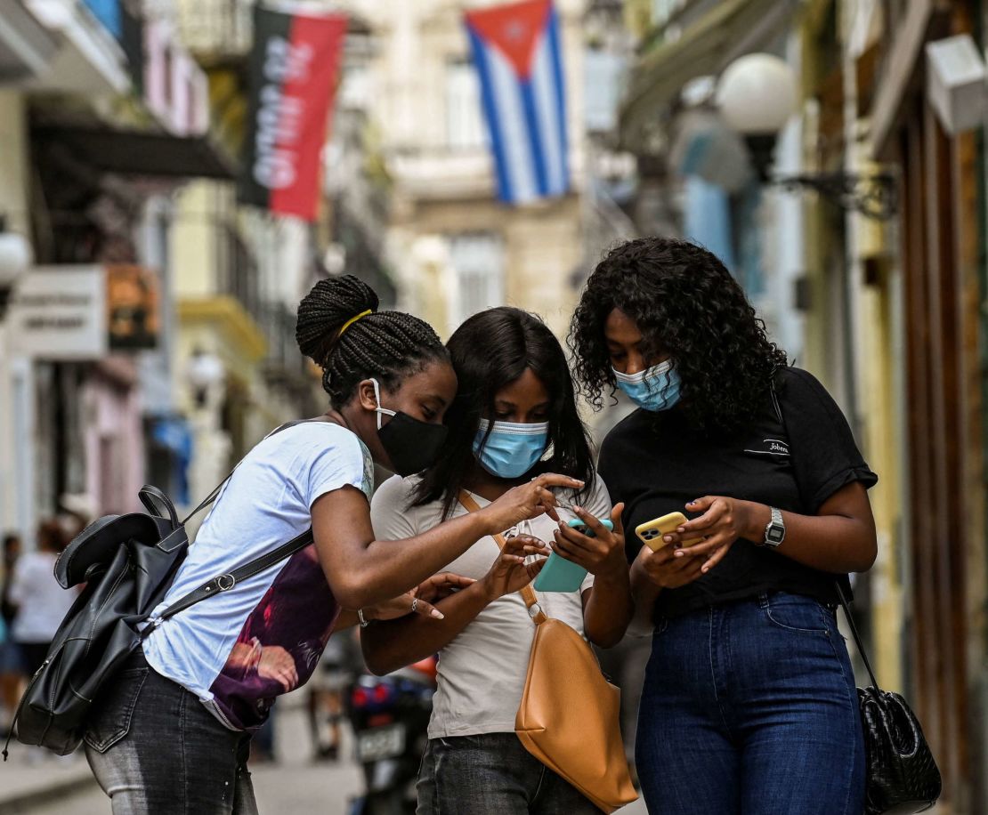 Anti-government protests have gained momentum through the growth of mobile internet in Cuba. 