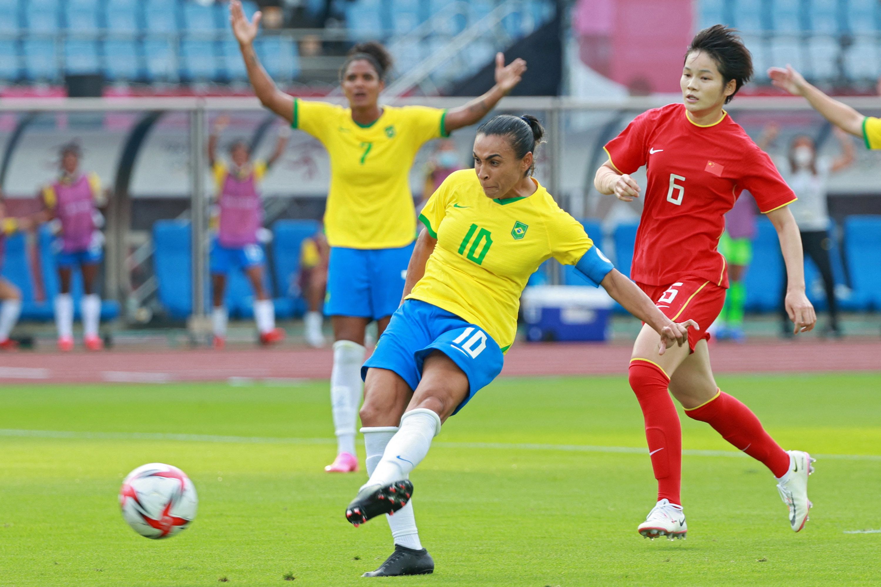 Women's football in Brazil - Wikipedia