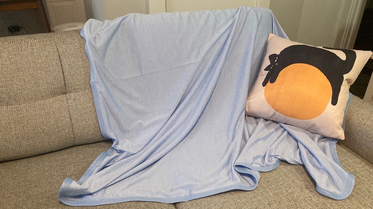 Bedsure Cooling Blanket