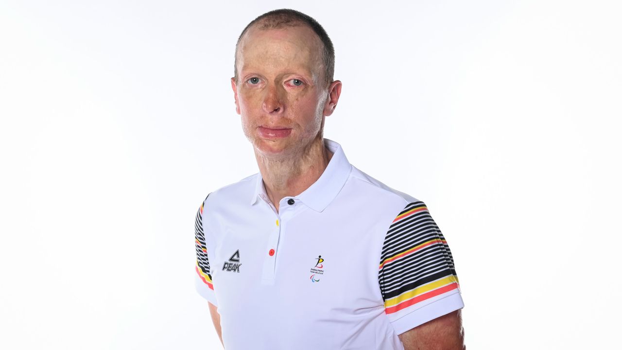 Schelfhout hopes that by sharing his story, he can inspire others not to give up hope.