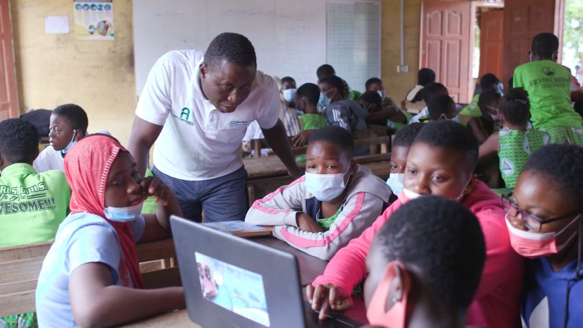 Amadu Mohammed teaches girls at Achievers Ghana