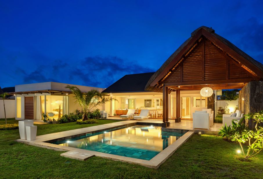 In a nod to the local Mauritian heritage, the homes all have incorporated thatched roofs in outdoor living areas.