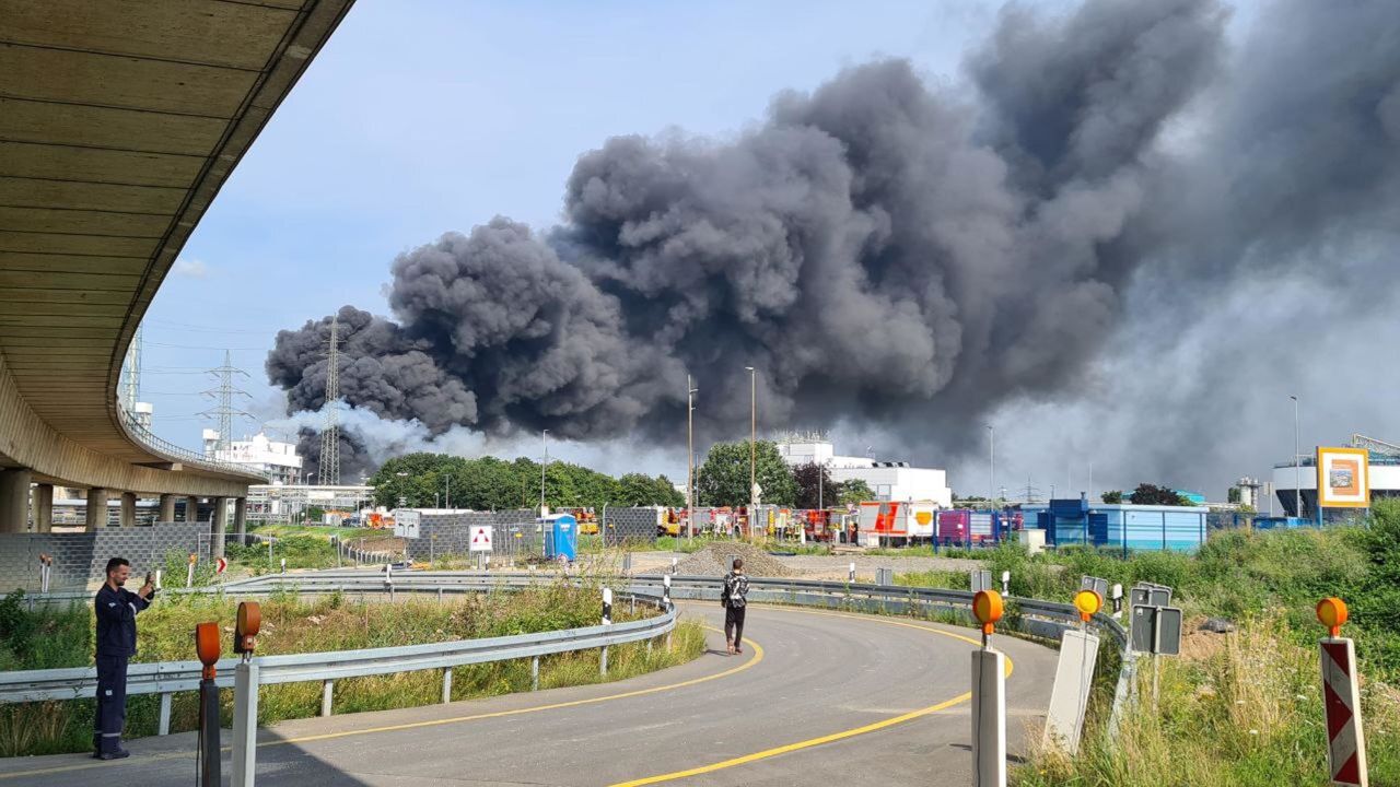 01 Leverkusen explosion 0727 RESTRICTED