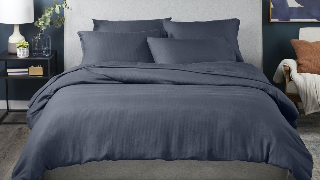 The best cooling sheets for hot sleepers, according to experts | CNN