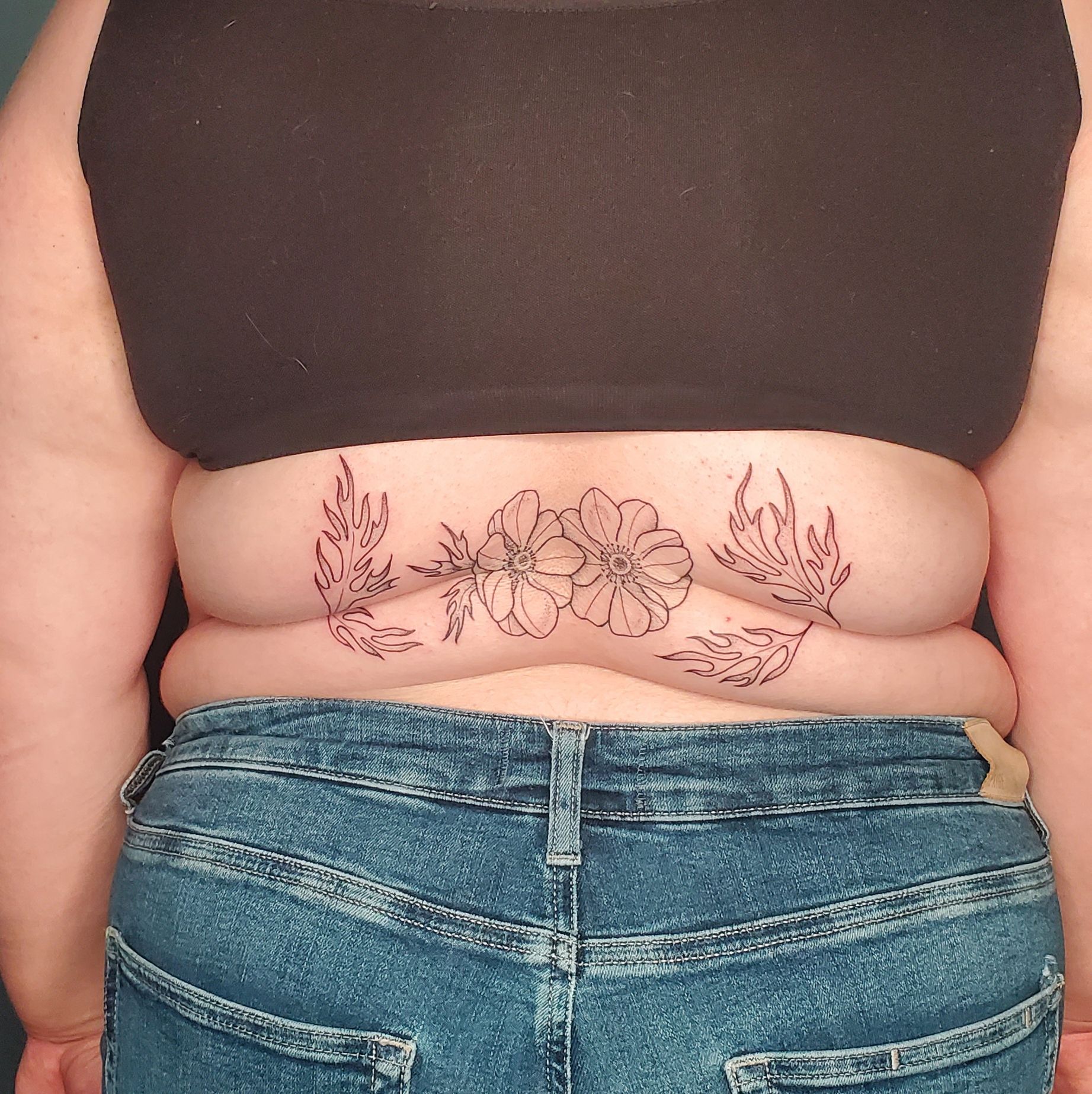 Tattoo Artist Develops Flower Roll Tattoos Specifically for Fat Bodies —  See Photos