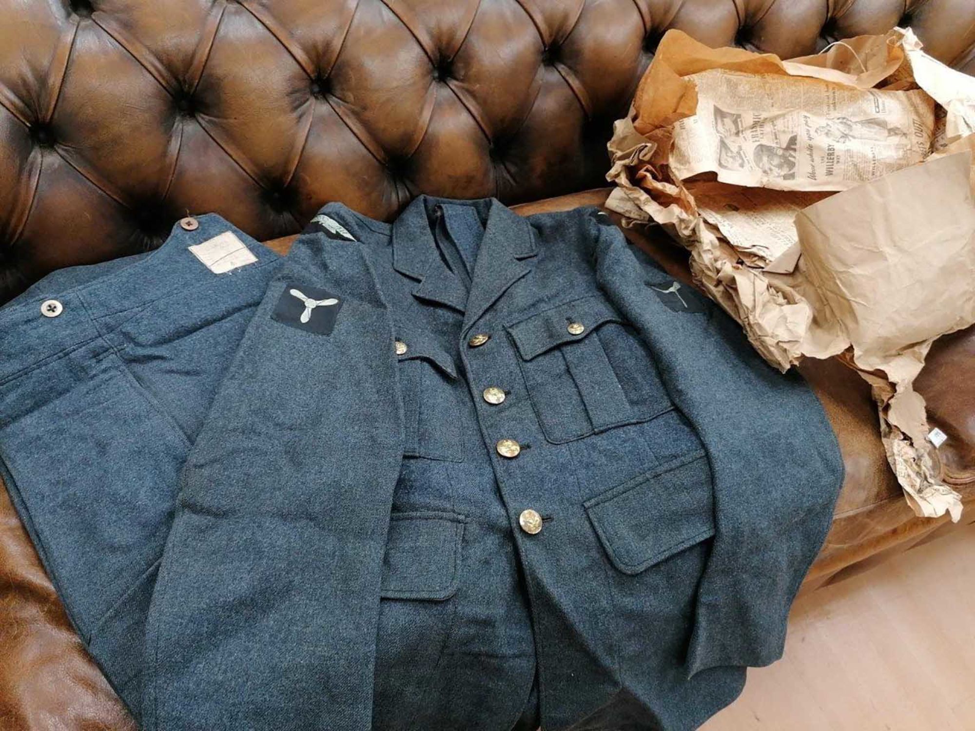 01 British WWII RAF uniform auction