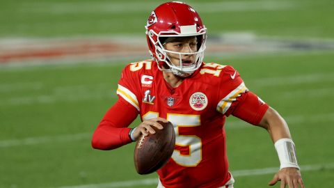 A Patrick Mahomes rookie card shattered the previous record price for a football card.