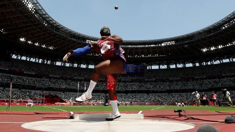Saunders competes in the women's shot put final.