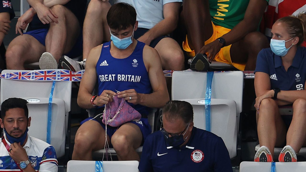 Tom Daley - Olympic gold medalist and avid knitter 
