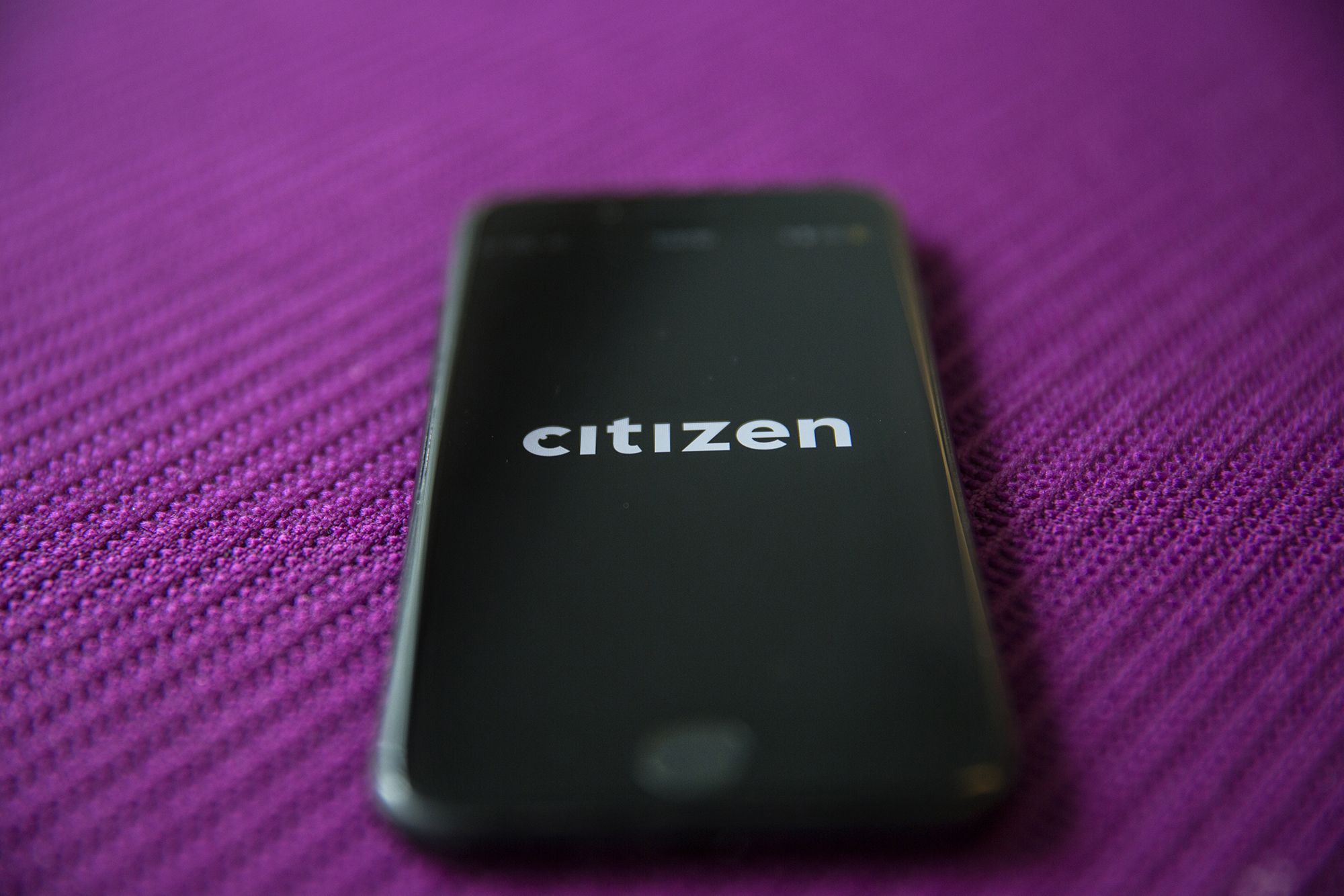 Citizen, real-time crime alert app, is now selling access to its on-demand  safety agents | CNN Business