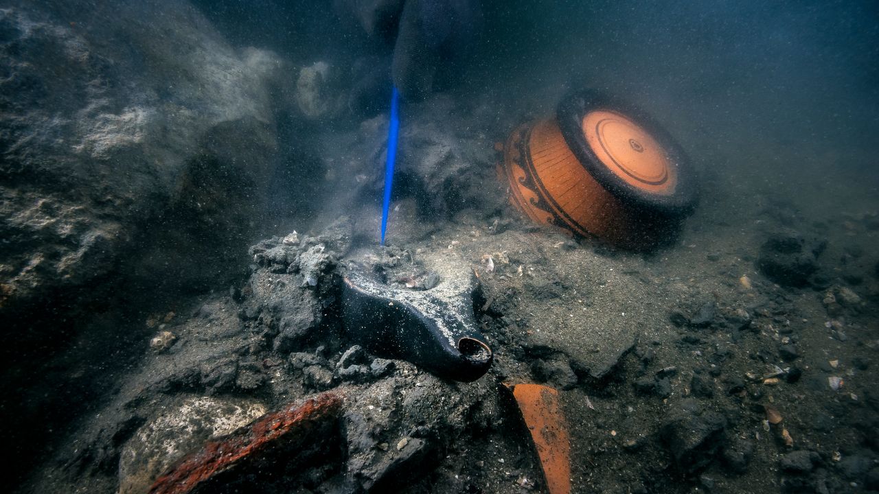 Precious donations made of Attic imported ceramics were deposited for funerary purpose by the Greek settlers in Thonis-Heracleion. End of 5th, beginning of 4th century BC. Photo: Christoph Gerigk ©Franck Goddio/Hilti Foundation