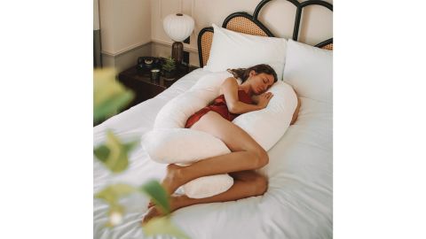 Yana Pillow