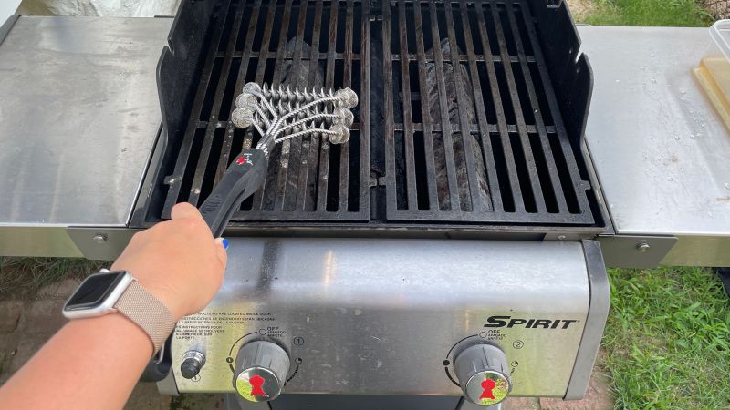 Best grill brushes of 2024 tested by editors CNN Underscored