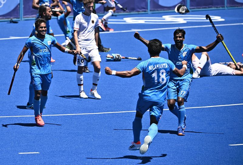 Indian Men’s Hockey Team Dedicates Olympic Bronze Medal To Doctors ...