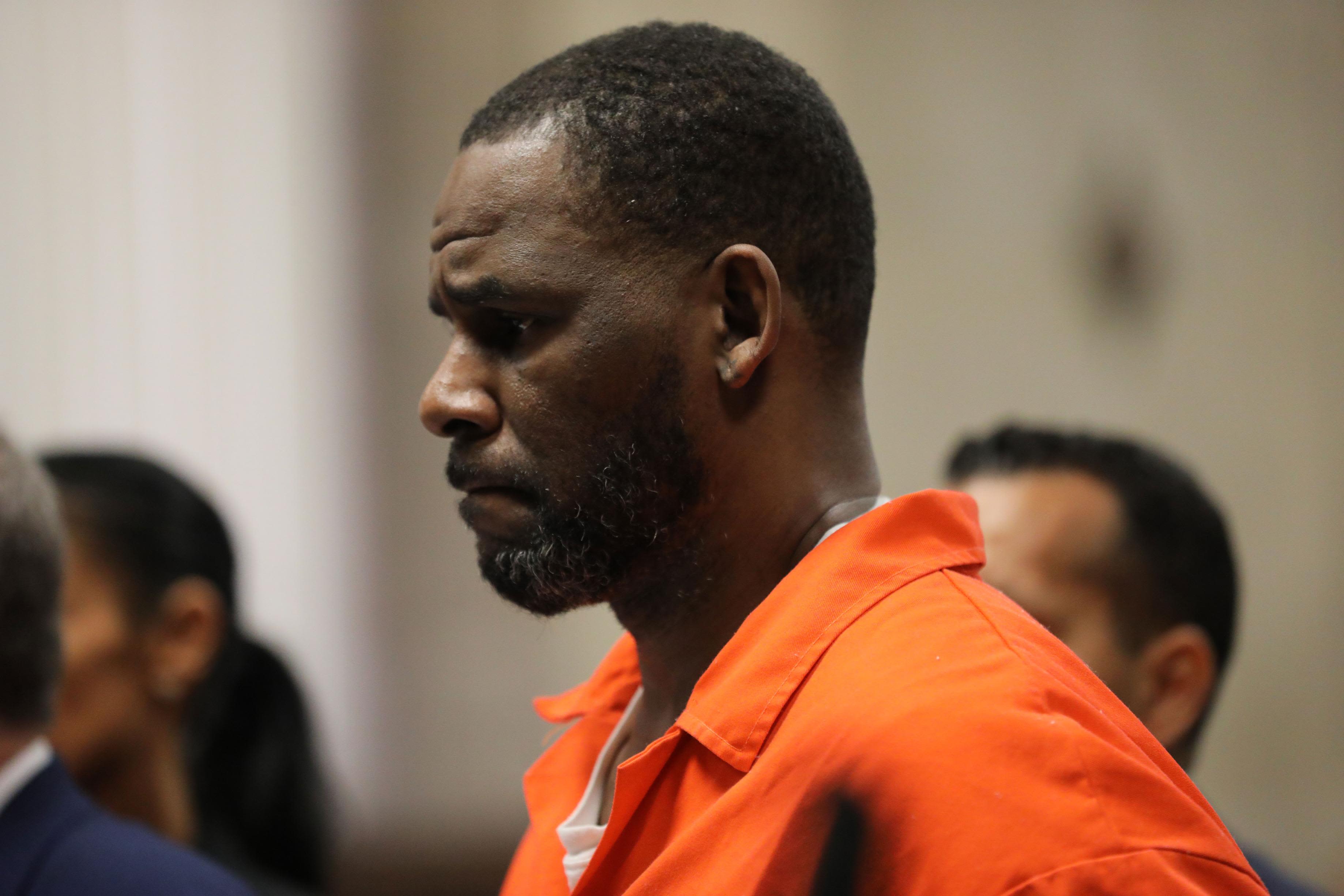 3675px x 2450px - R. Kelly, already serving 30 years for sex trafficking, sentenced to 20  years in federal child porn case | CNN