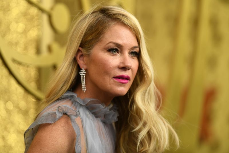 Christina Applegate Reveals She Has Multiple Sclerosis | CNN