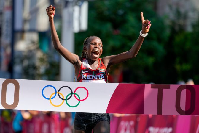 <strong>Peres Jepchirchir, Kenya:</strong> Kipchoge's fellow Kenyan took gold in the women's marathon with a time of <a href="index.php?page=&url=https%3A%2F%2Folympics.com%2Ftokyo-2020%2Folympic-games%2Fen%2Fresults%2Fathletics%2Fresult-women-s-marathon-fnl-000100-.htm" target="_blank" target="_blank">2:27:20</a>, just ahead of teammate and world record-holder Brigid Kosgei, who took the silver medal.