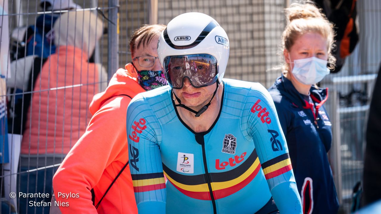 After the accident, Schelfhout says doctors told him he would have to forget his cycling dreams.