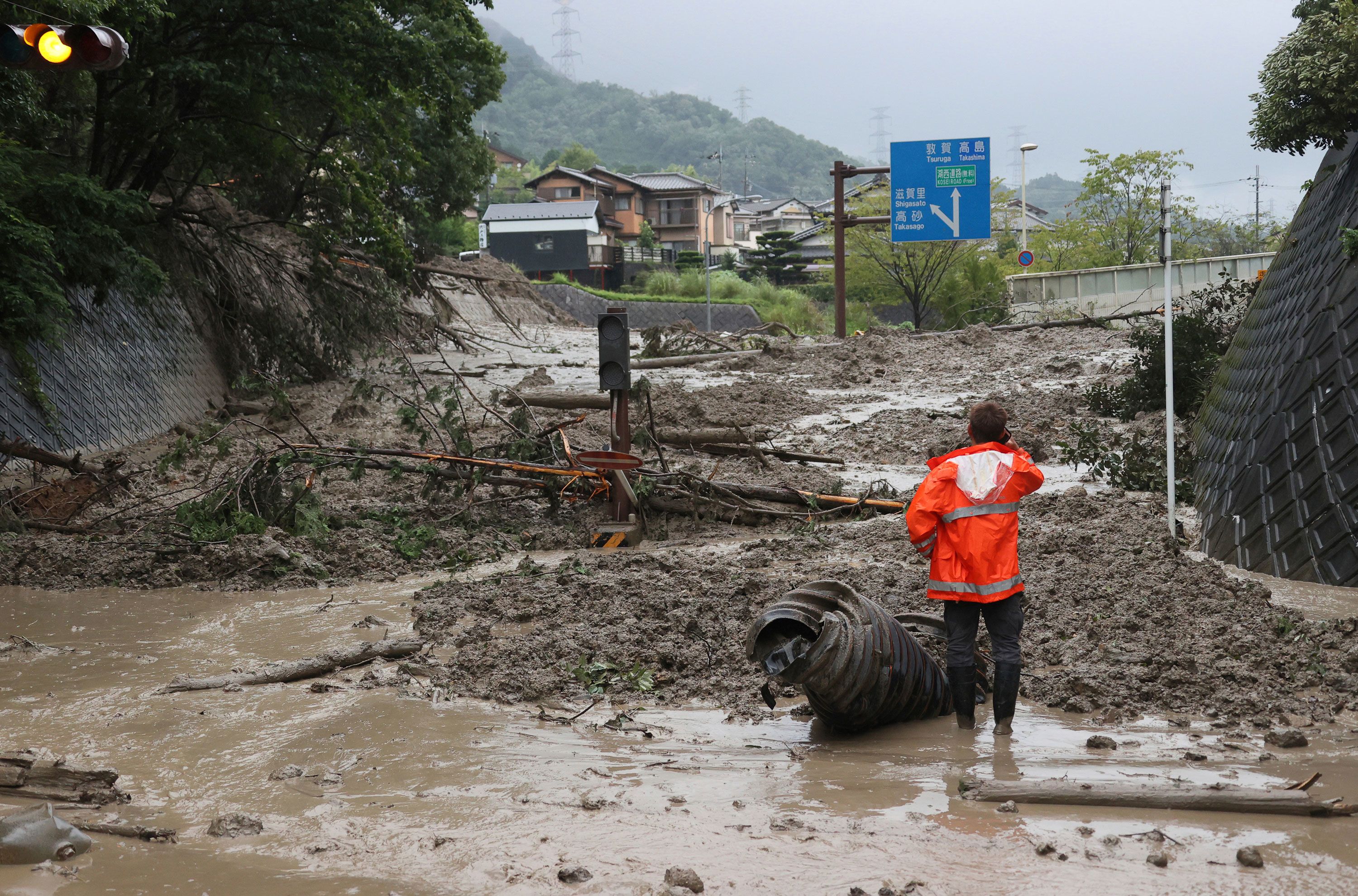 Japan Weather Agency Warns of Landslides, Floods Due to Storm
