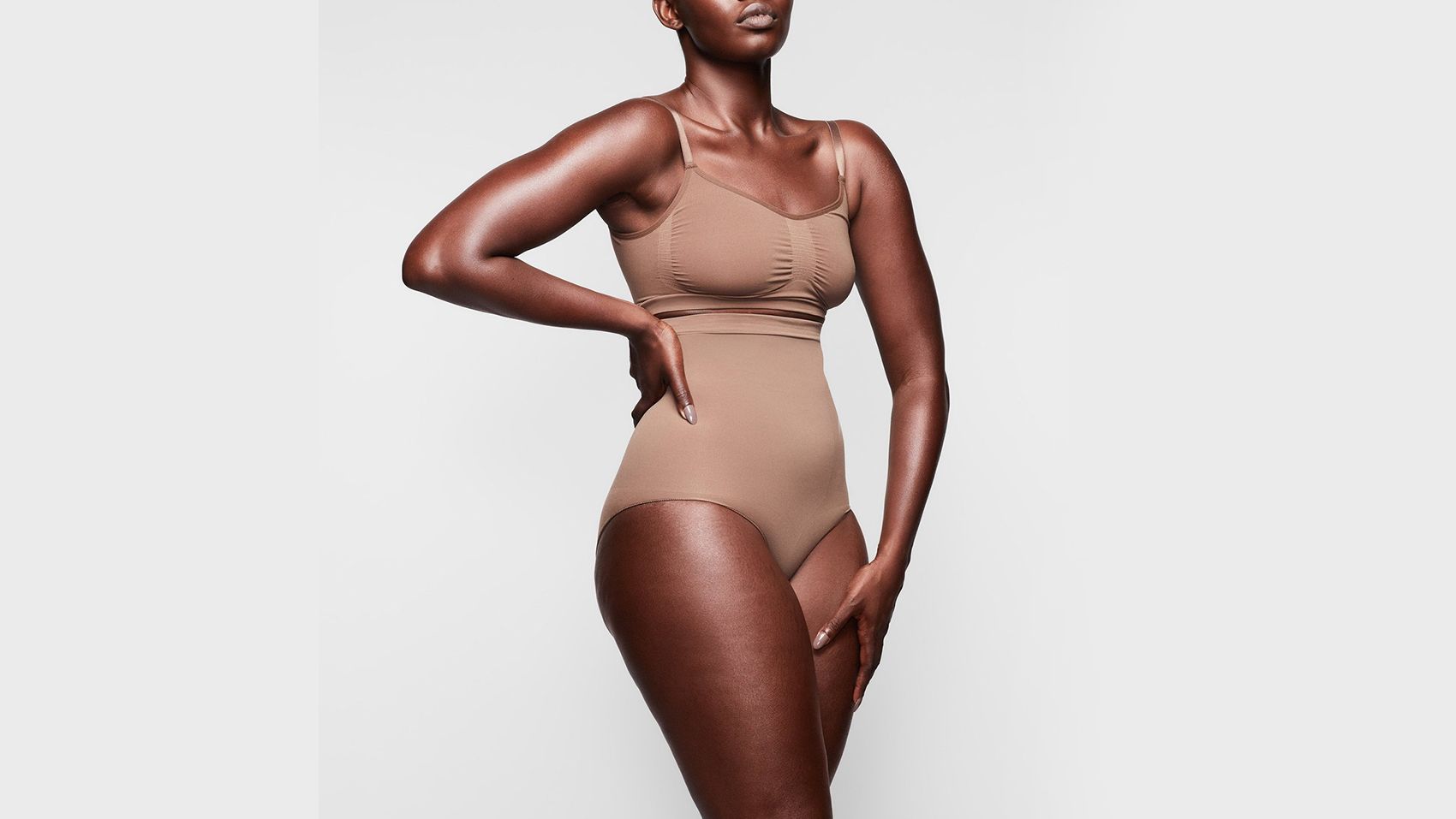 Corset Body-Sculpting Lace and Women Abdomen High-Waisted Hips Shapeware  Sexy Slim Tummy, Beige, Medium : : Clothing, Shoes & Accessories