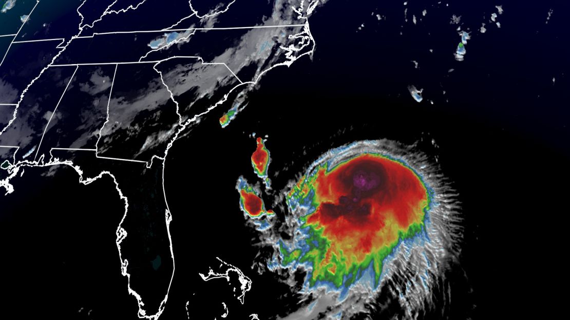 weather tropical storm henri satellite 08202021