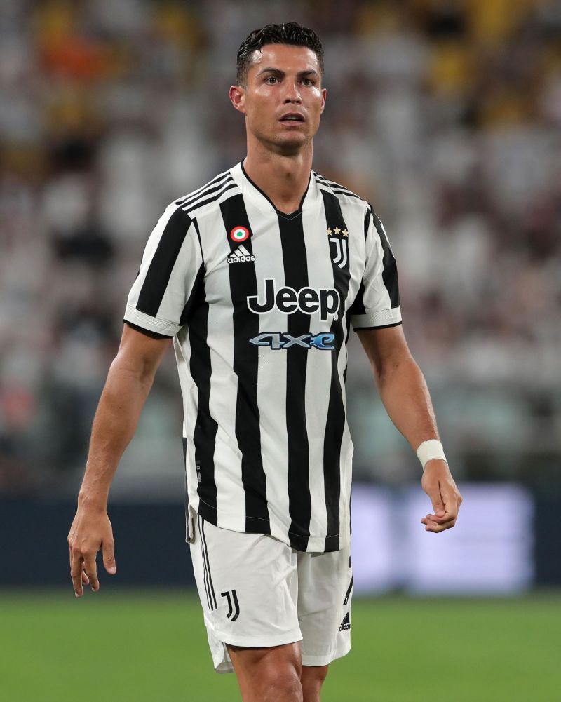 Cristiano Ronaldo has told me that he s staying says Juventus coach Massimiliano Allegri CNN