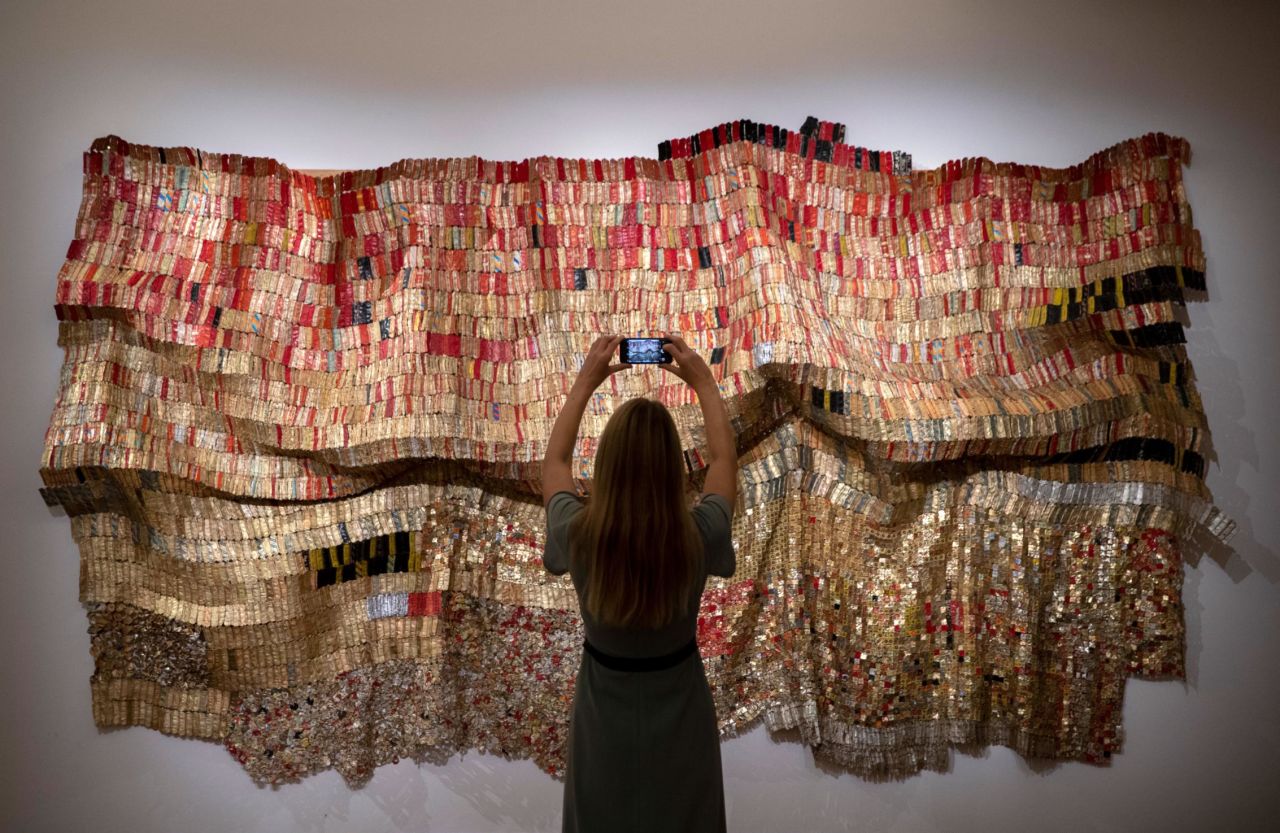 Made of bottle caps and copper wire, El Anatsui's  "Vumedi" sold for £1 million ($1.3 million). In total, Sotheby's sold £3.4 million ($4.4 million) worth of contemporary African art during its October 2020 event -- making last year the most successful one to date, according to Hannah O'Leary, head of modern and contemporary African art at the auction house.