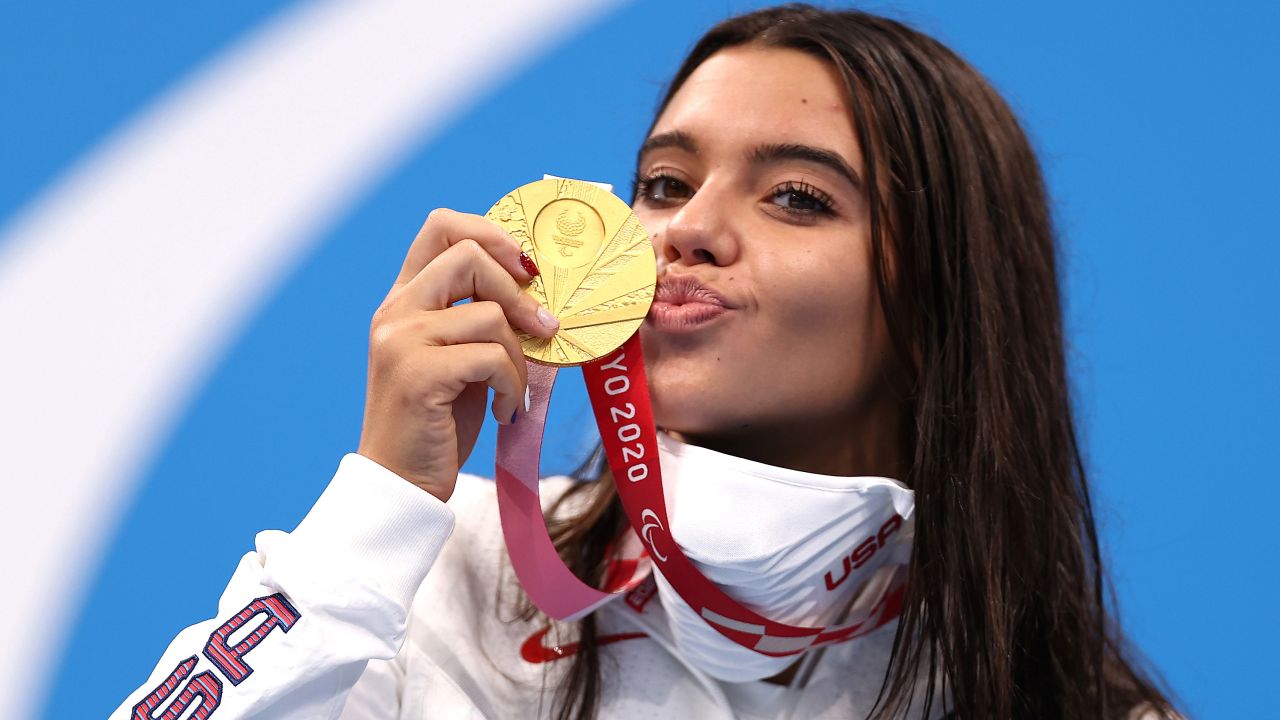 Anastasia Pagonis, a swimmer who is blind, just won her first gold medal at age 17 at the 2020 Tokyo Paralympics.