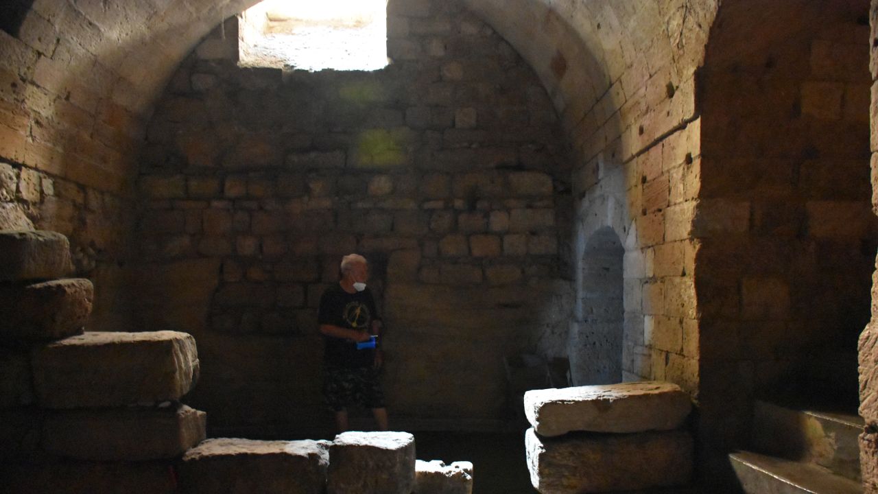 Historian Nello De Gregorio in one of the old city's underground chambers.