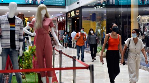 Shoppers throng a mall in New Delhi in June after India eased coronavirus restrictions. 