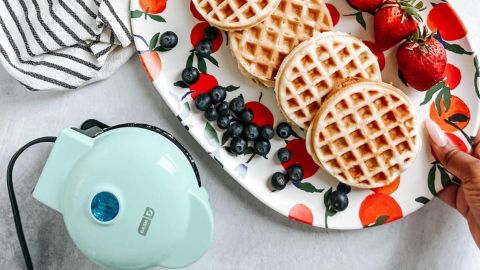 Dash mini waffle maker