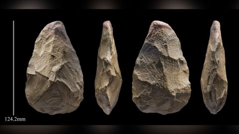 This is a 400,000-year-old handaxe stone tool from the Khall Amayshan 4 site.