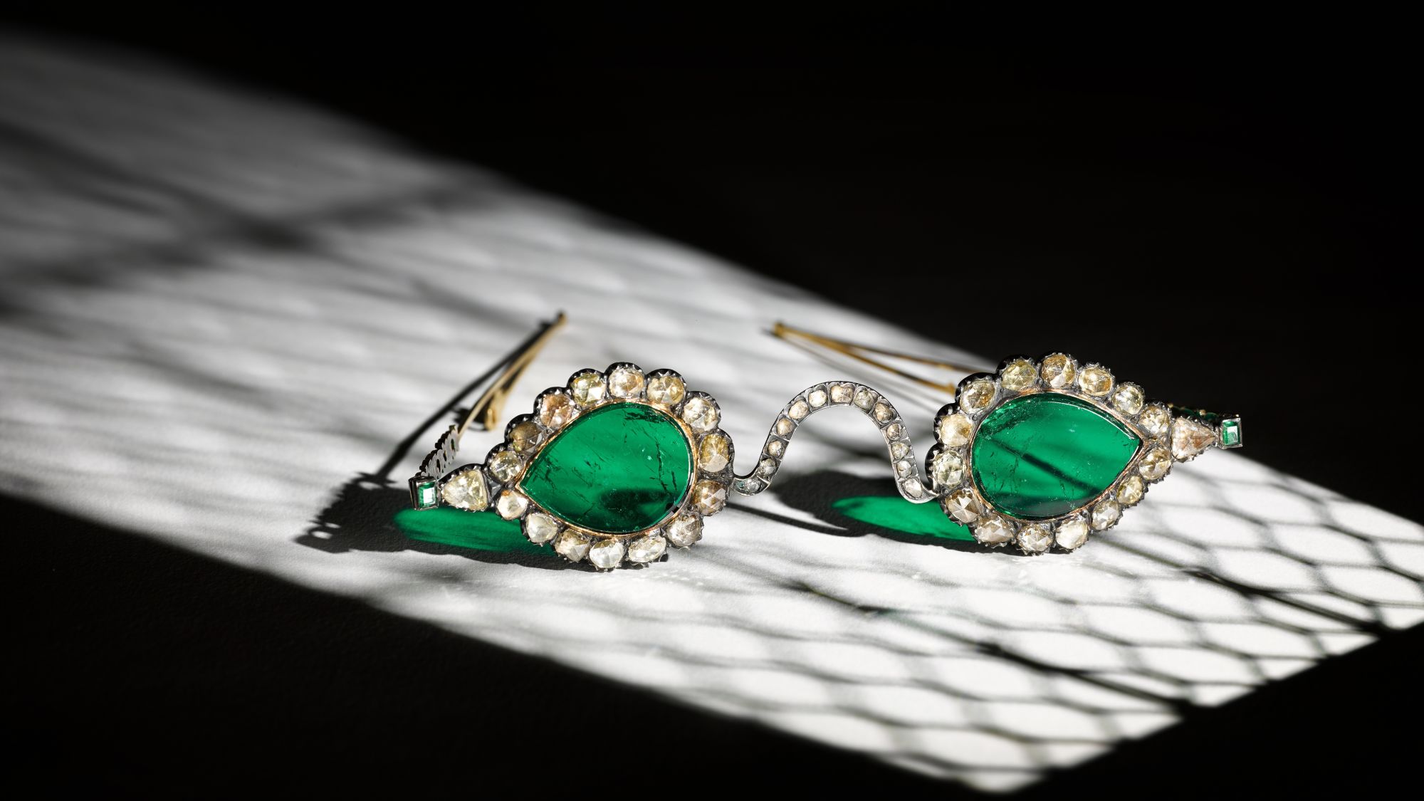 06 mughal spectacles diamond emerald