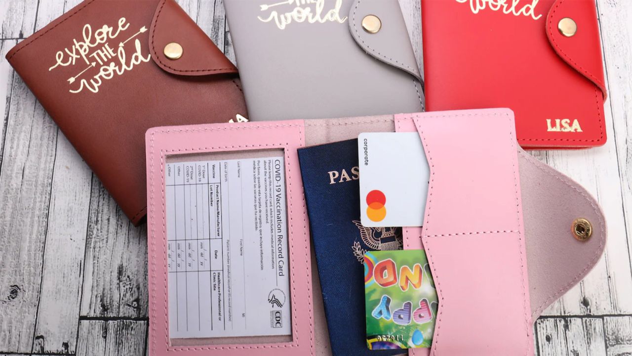 EvtodiCom Passport Holder Personalized With CDC Holder