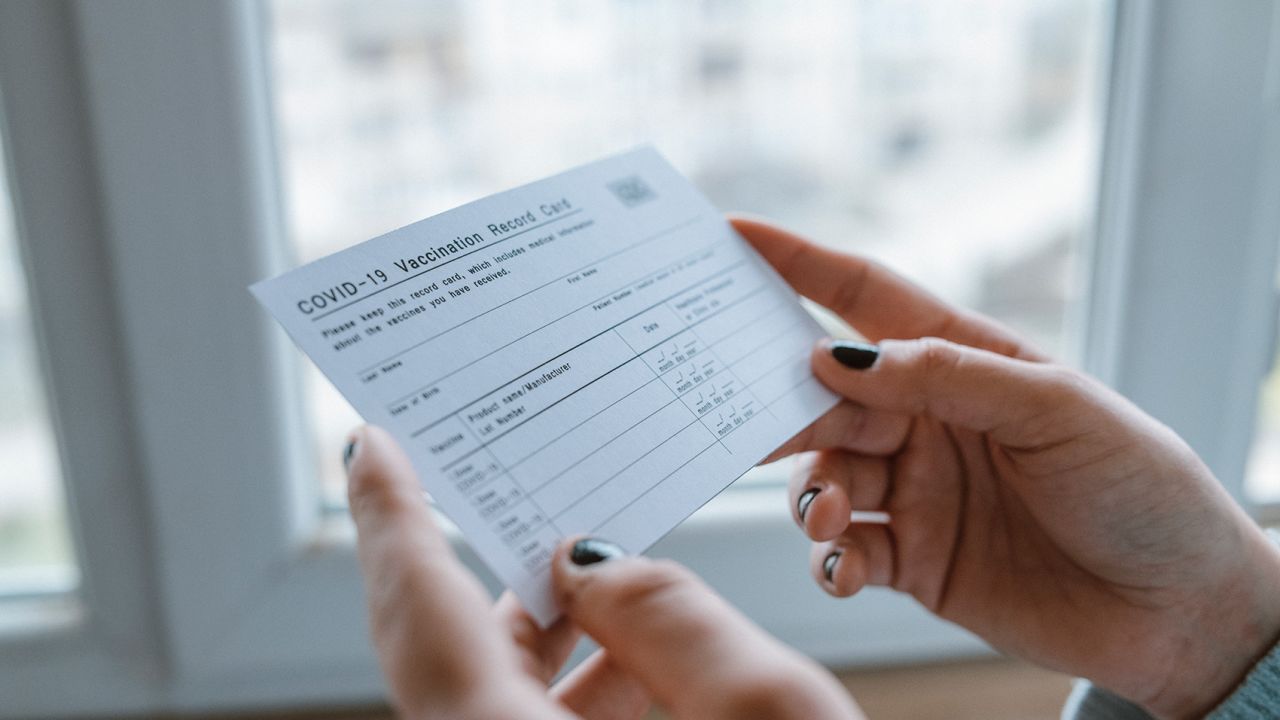 vaccinecard1