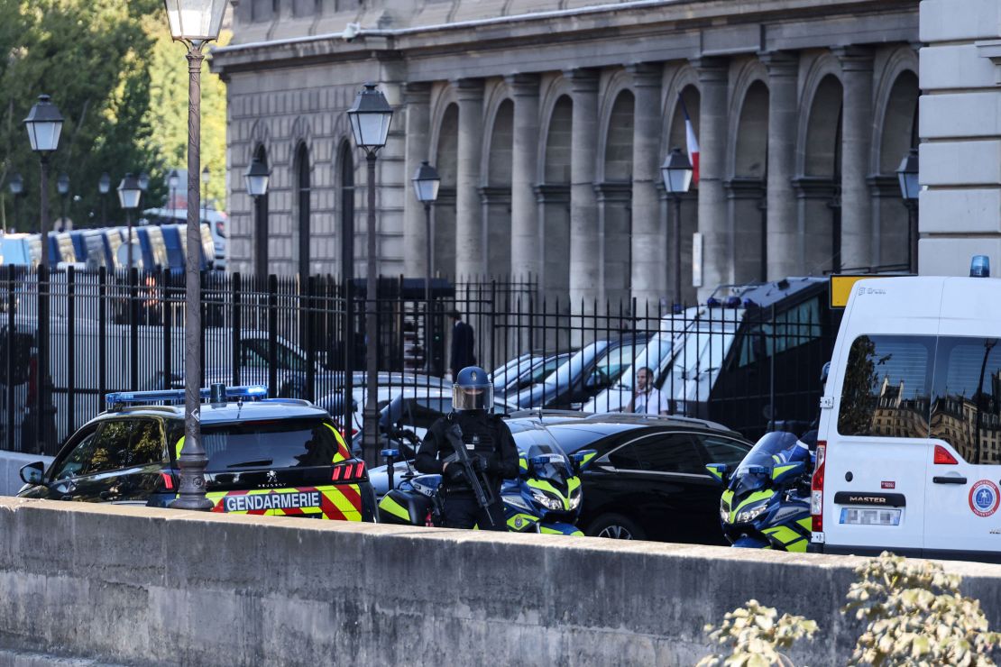 A convoy understood to be transporting Salah Abdeslam, the prime suspect in the November 2015 Paris attacks, arrives at the Palais de Justice in Paris on September 8.