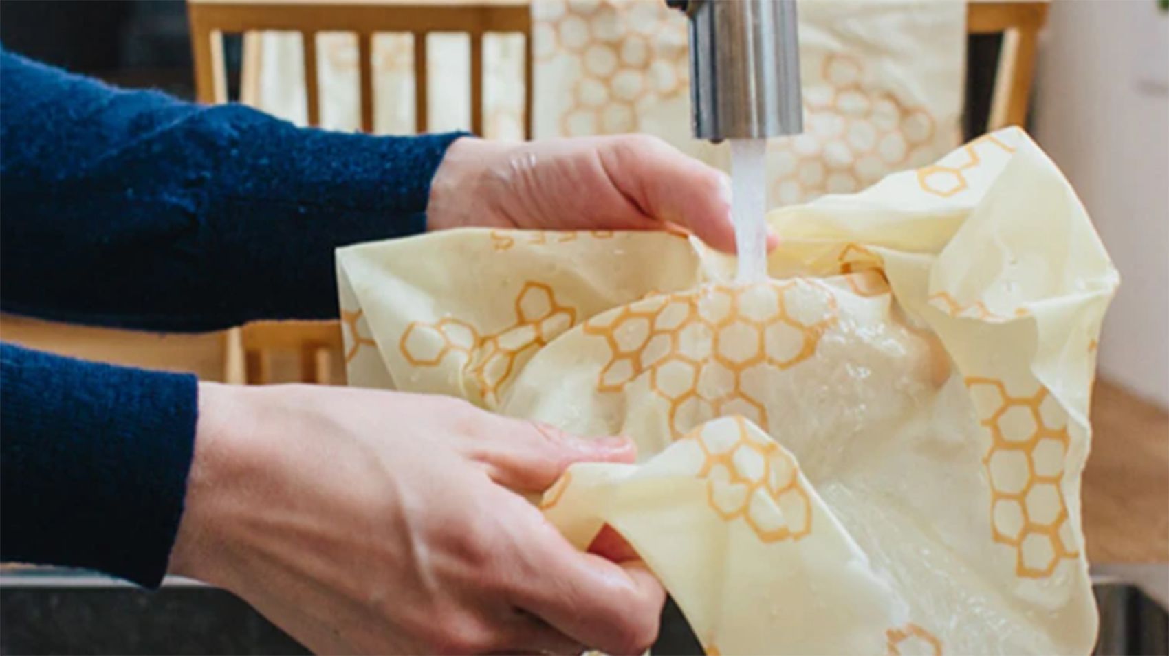 We replaced saran plastic wrap with beeswax food wraps -- here's what we  thought — The Reduce Report