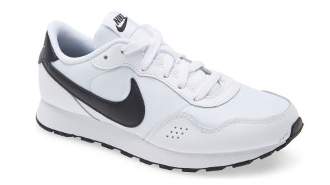 Nike MD Valiant Sneaker