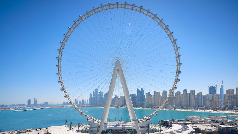 Ain Dubai How the world s largest observation wheel was built CNN