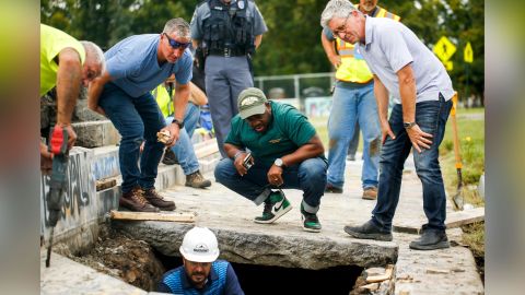 Search for 1887 time capsule under Robert E. Lee monument a lost cause